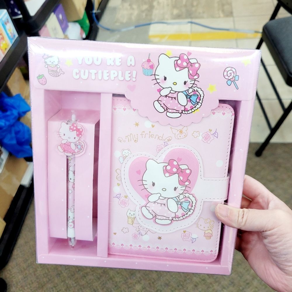 Brand New in box Hello Kitty Diary Set